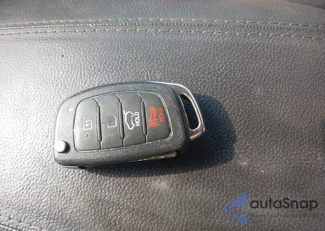 2016 Hyundai Santa Fe Sport 2.4L z USA, uszkodzony, nr VIN 5XYZT3LB0GG318654